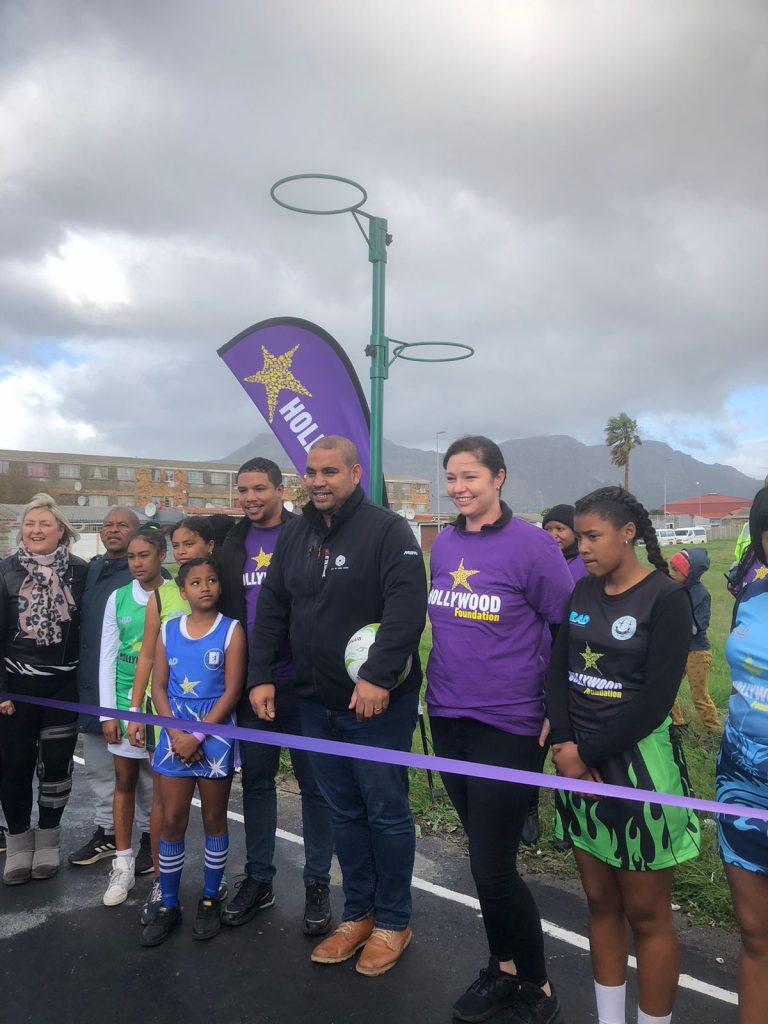 hollywoodfoundation-1c41be5d 9090 4674 8053 55ddb22f8621 1The Hollywood Foundation and Rise Above Development (RAD) partner to empower youth in Lavender Hill on Youth Day2022/2023 Handovers