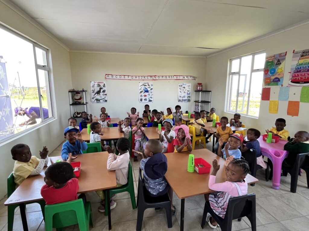 hollywoodfoundation-4. Image of the children in the newly built classroomCorporate Social Investment support to Coshulwazi CrecheHollywoodbets iBranch MASTER
