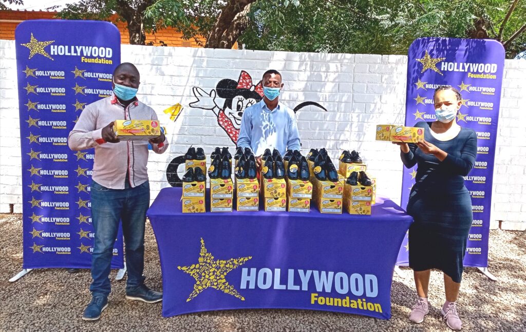 hollywoodfoundation-8-scaledMorning Star Academy welcomes Back to School donation2021/22 Handovers