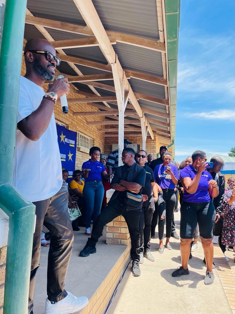 hollywoodfoundation-Black Coffee offering a few motivational words to some learnersHollywood Foundation and Black Coffee Foundation unite in the Eastern Cape with the Back to School campaignHollywoodbets iBranch MASTER