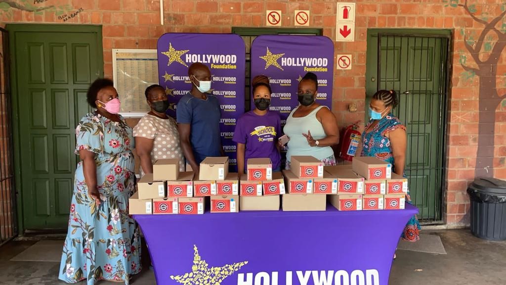 hollywoodfoundation-IMG-20220128-WA0019-1Back to School – Kwamanzini Primary2021/22 Handovers