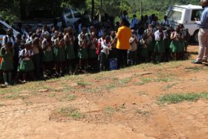 hollywoodfoundation-IMG_3232-1Back to School – Emakhabeleni Primary School2021/22 Handovers