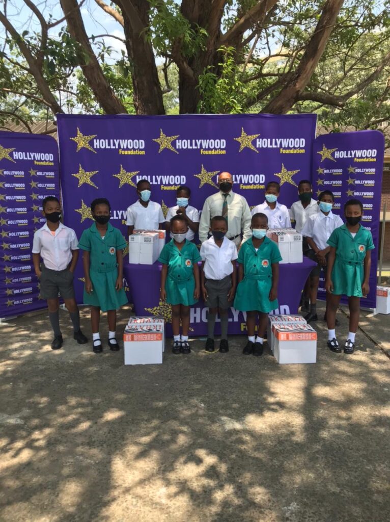 hollywoodfoundation-MicrosoftTeams-image-1-1Rippon Primary receives assistance through the Back to School campaign.2021/22 Handovers