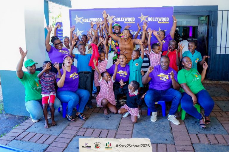 hollywoodfoundation-Photo 61Hollywood Foundation Brings Joy to Durban Learners in Back to School InitiativeHollywoodbets iBranch MASTER