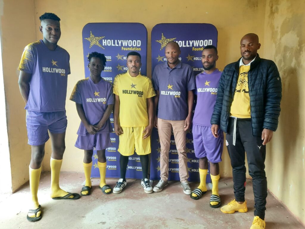 hollywoodfoundation-WhatsApp-Image-2022-02-04-at-1.42.54-PMUnited Brothers FC receives soccer kit sponsorship2021/22 Handovers
